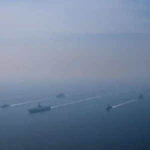 Guerra Econômica Global EUA planejam apreender navios de qualquer país que negociar com o Irã