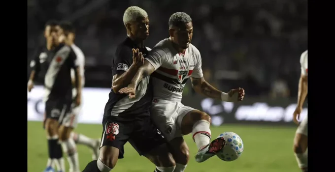 Vasco da Gama vira sobre o São Paulo FC no fim em São Januário e encerra jejum no Brasileirão