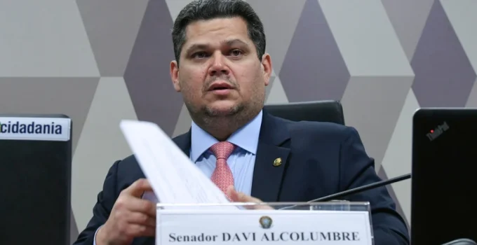 Governo Lula pressiona Alcolumbre para votar PEC da Segurança antes do segundo turno