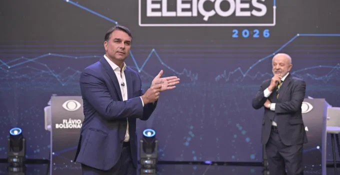 Flávio Bolsonaro amplia exigências para quebra de sigilos e mira aliados de Lula Flávio Bolsonaro amplia exigências para quebra de sigilos e mira aliados de Lula
