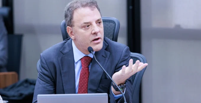 PGR busca consenso sobre súmula contra pautas-bomba no Congresso PGR busca consenso sobre súmula contra pautas-bomba no Congresso