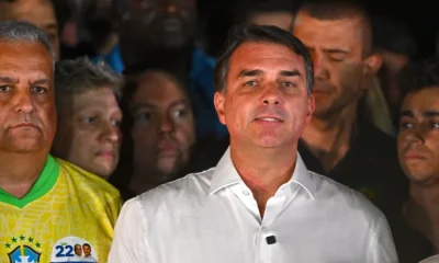 Flávio Bolsonaro passou pela Argentina em trânsito para os EUA, confirma governo Milei