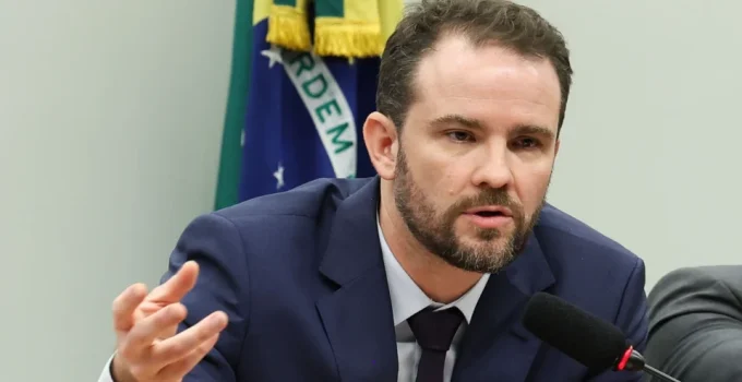 Governo define esta semana alíquotas do “imposto do pecado” com impacto em diversos produtos Governo define esta semana alíquotas do "imposto do pecado" com impacto em diversos produtos
