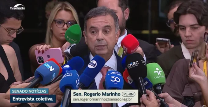 Rogério Marinho minimiza fala de Flávio Bolsonaro sobre fraude eleitoral e a chama de "desabafo"