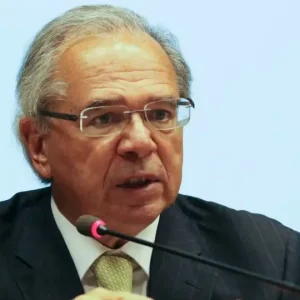 PF investiga Paulo Guedes por suspeita de crimes contra o sistema financeiro