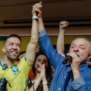 Janones prefere Câmara a ministério no governo Lula
