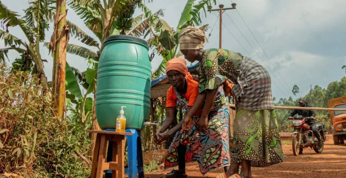 Nigéria intensifica rastreamento de contatos após caso de Ebola permanecer 17 dias sem isolamento
