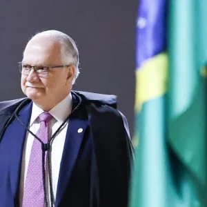 Fachin arquiva inquéritos sobre fake news e encerra frentes de investigação no STF
