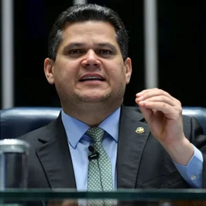 Alcolumbre pauta votação da PEC da Segurança Pública para terça-feira