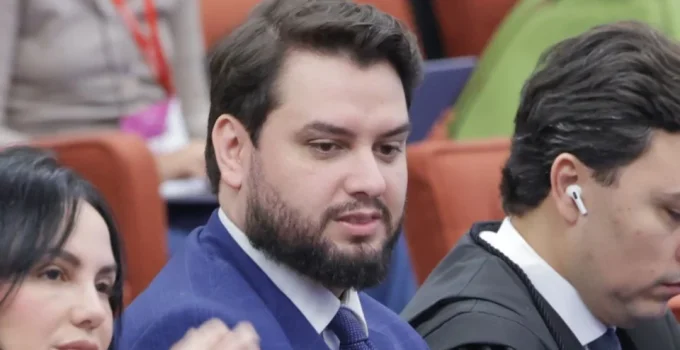 Toffoli rejeita pedido de Filipe Martins para sair da prisão