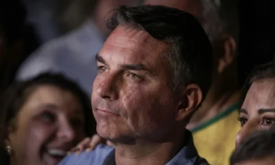 Flávio Bolsonaro prevê crise econômica e antecipação de eleição presidencial a partir dos EUA