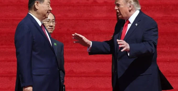 Chineses condenados a prisão nos EUA por espionagem em nome de Pequim