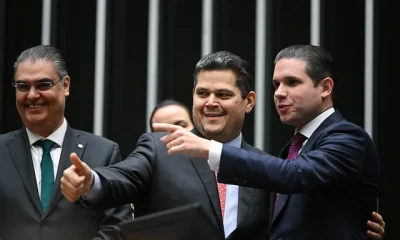 Alcolumbre adia PEC do fim da escala 6x1 no Senado e promete debate aprofundado para "melhorar" texto aprovado na Câmara
