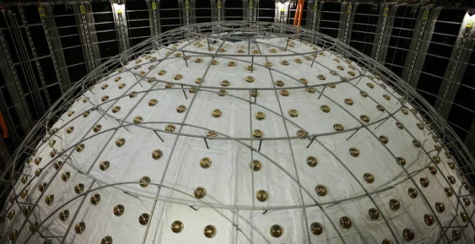 Detector Subterrâneo na China Alcança Medições Revolucionárias de Partículas Fantasmagóricas com Precisão Inédita