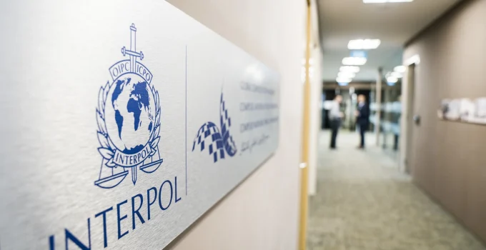 Operação Orca XI: Interpol Desmantela Rotas de Drogas e Armas na América Latina com 8.701 Prisões e 56 Toneladas de Entorpecentes Apreendidos