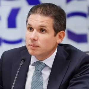 Motta Acelera Câmara: PL da Misoginia e Fim da Escala 6x1 Ganham Foco em Votações Cruciais