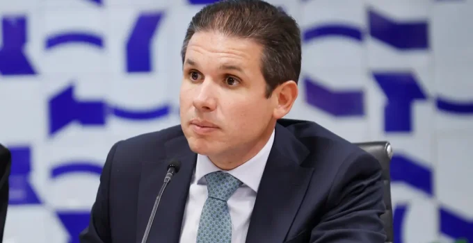 Motta Acelera Câmara: PL da Misoginia e Fim da Escala 6x1 Ganham Foco em Votações Cruciais