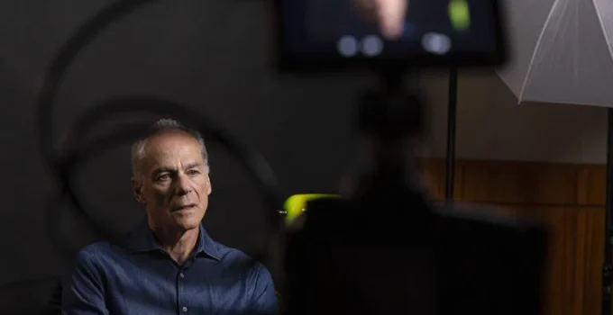 Marcelo Gleiser decifra mistérios do Universo em curso inédito na CasaFolha: Big Bang, multiverso e a história do conhecimento humano Marcelo Gleiser decifra mistérios do Universo em curso inédito na CasaFolha: Big Bang, multiverso e a história do conhecimento humano