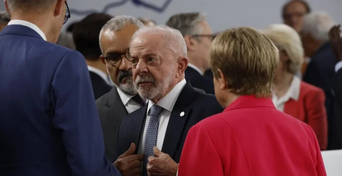 Lula choca ao dizer "nunca fui esquerdista" em conversa privada no G7 e revela apelido "anticomunista"