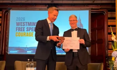 Marcel Van Hattem recebe prêmio internacional em Londres por defender a liberdade de expressão no Brasil contra a censura