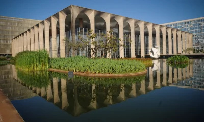 Itamaraty celebra acordo de paz entre EUA e Irã e pede fim de "hostilidades" no Oriente Médio
