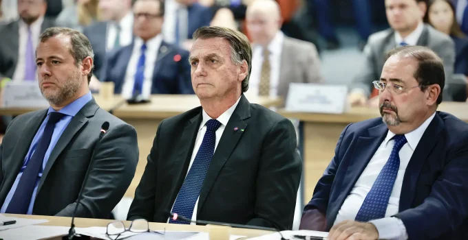 STM rejeita pedido de Bolsonaro para afastar ministro de julgamento