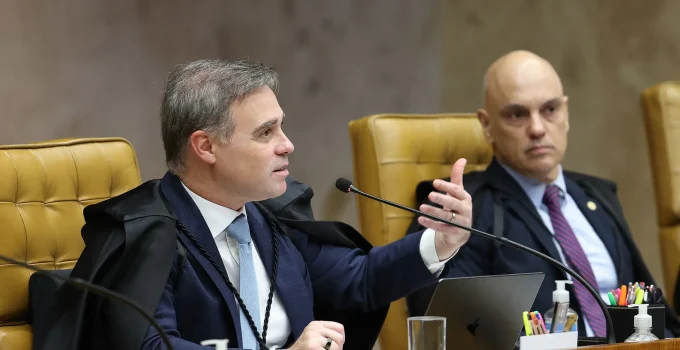 Absolvição criminal não impede ação por improbidade administrativa, decide STF Absolvição criminal não impede ação por improbidade administrativa, decide STF