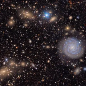 A maior câmera digital do mundo inicia mapeamento do céu em busca de novas descobertas