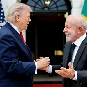Brasil reage a tarifas dos EUA e defende o PIX
