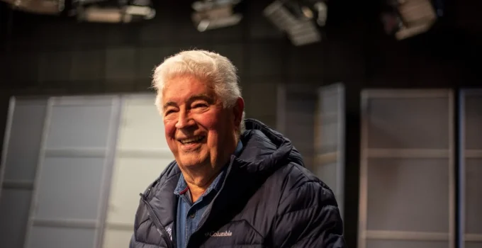 STF restabelece aposentadoria especial vitalícia a Roberto Requião