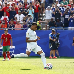Mbappé atribui primeiro pênalti perdido em Copas a 'imbróglio' com árbitro