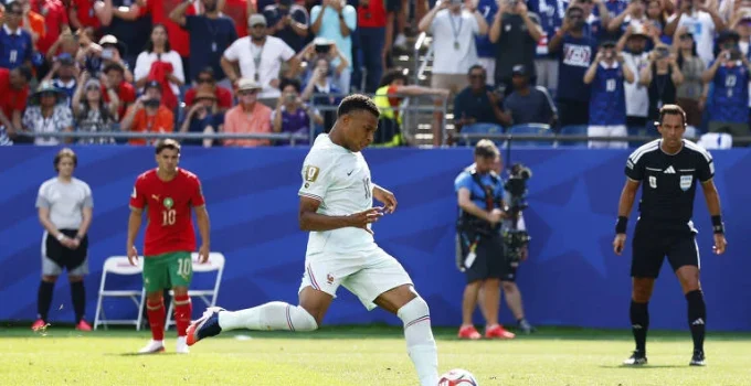 Mbappé atribui primeiro pênalti perdido em Copas a 'imbróglio' com árbitro