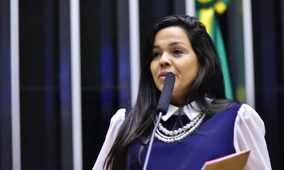 Perda de Mandatos na Câmara: PT é prejudicado e aliada de Michelle Bolsonaro assume vaga