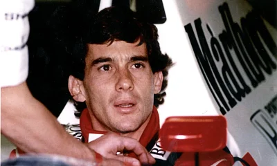 Ayrton Senna é oficialmente reconhecido como herói nacional e entra para o Panteão da Pátria