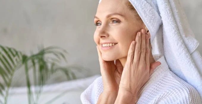 Menopausa e a Pele: Entenda as Mudanças e Cuidados Essenciais Menopausa e a Pele: Entenda as Mudanças e Cuidados Essenciais