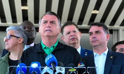 Bolsonaro apela por união da direita e declara apoio a Flávio como seu pré-candidato