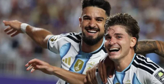 Flaco López: “Ganhamos com o sangue” contra Suíça e projetamos semifinal contra Inglaterra Flaco López: "Ganhamos com o sangue" contra Suíça e projetamos semifinal contra Inglaterra