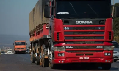 Caminhoneiros pressionam Alcolumbre com mobilização por "MP do Frete"