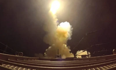 Trump anuncia bloqueio a navios iranianos e pedágio em Hormuz, além de ataque a bunker nuclear