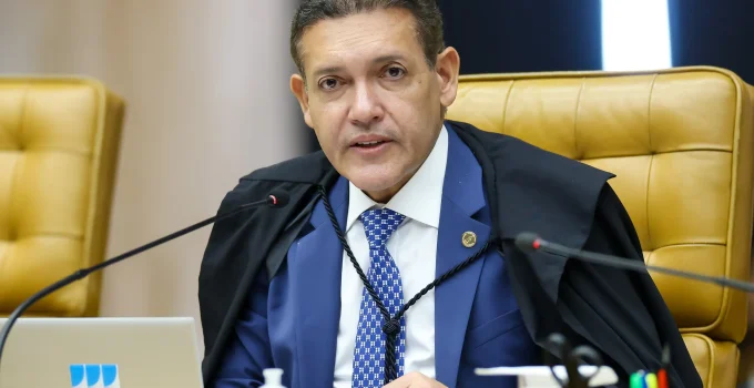 Nunes Marques arquiva ação contra Bolsonaro sobre CPI da Covid no STF Nunes Marques arquiva ação contra Bolsonaro sobre CPI da Covid no STF