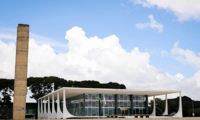 Associação de Prefeitos Contesta Lei da Dosimetria no STF