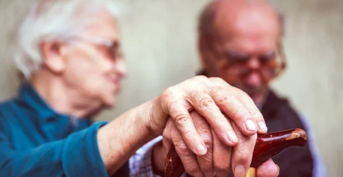OMS: Quase metade dos casos de demência pode ser prevenida ou adiada