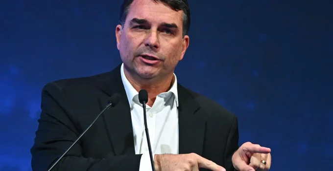 PL pede ao TSE que anule nova pesquisa da AtlasIntel sobre eleição presidencial PL pede ao TSE que anule nova pesquisa da AtlasIntel sobre eleição presidencial
