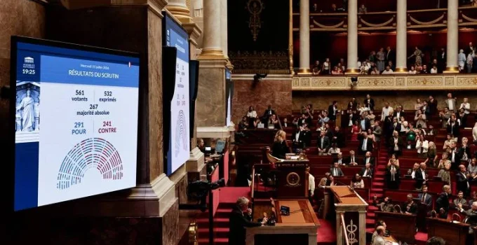 França aprova lei histórica sobre morte assistida após debate acirrado França aprova lei histórica sobre morte assistida após debate acirrado