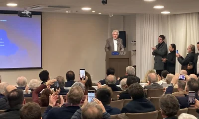 Caiado se apresenta como alternativa a Lula e critica apoio a Flávio Bolsonaro