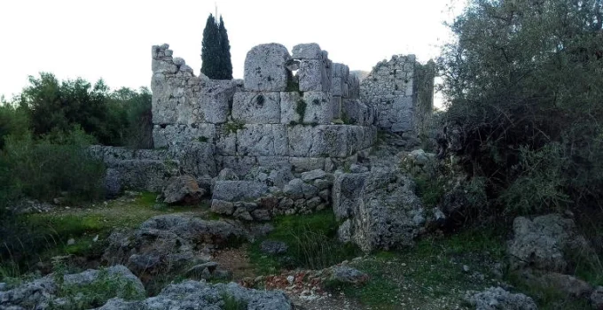 Rei de 'Odisseia' pode ter sido adorado em Ítaca, sugerem descobertas arqueológicas