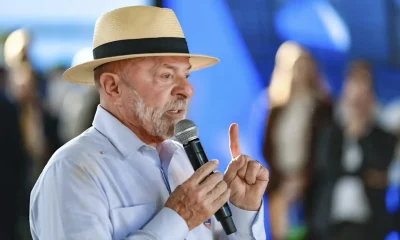 Lula amplia 'pacote de bondades' e repete estratégia criticada em 2022