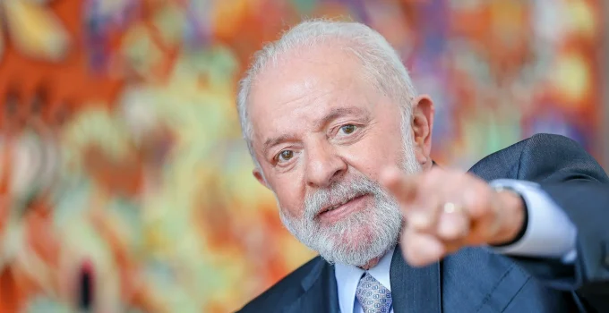 Lula lança campanha à reeleição em berço das greves históricas do ABC