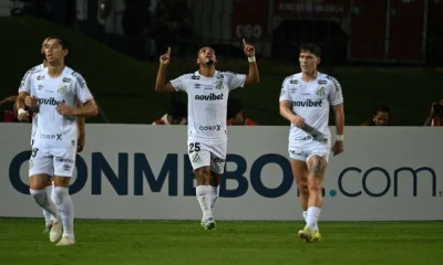 Futebol retorna à Venezuela com vitória do Santos em clima de comoção