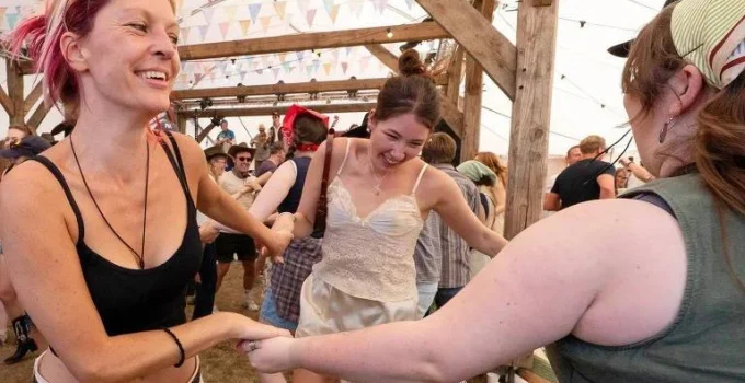 Cinco minutos de dança por dia: um impulso surpreendente para o cérebro e o bem-estar